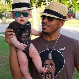 New men graphic brown tshirt with afro & beard